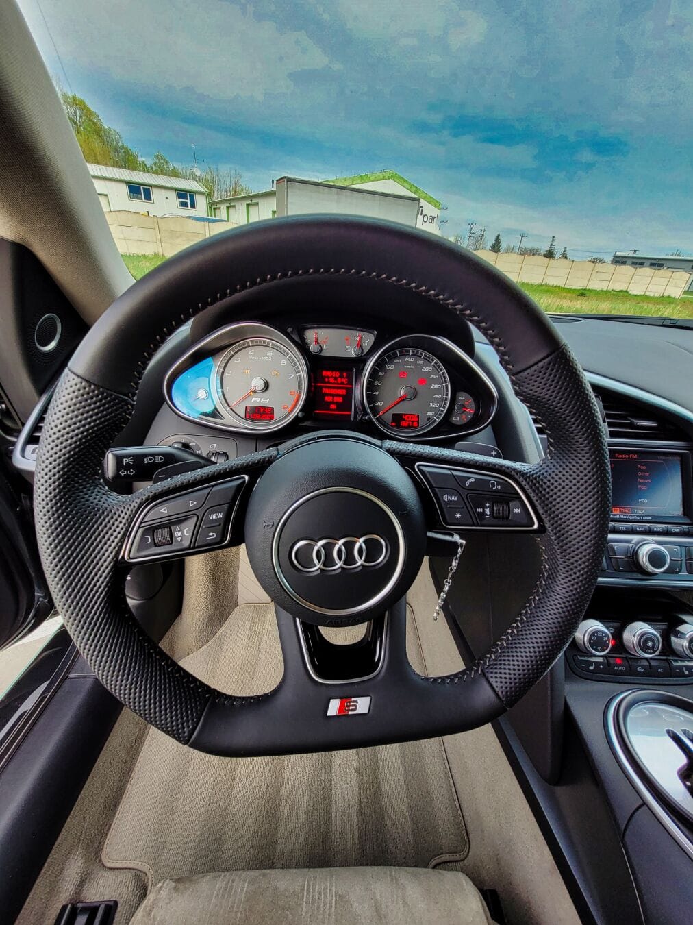 Audi R8 V8 FSI LuxCarDetailing Komárom