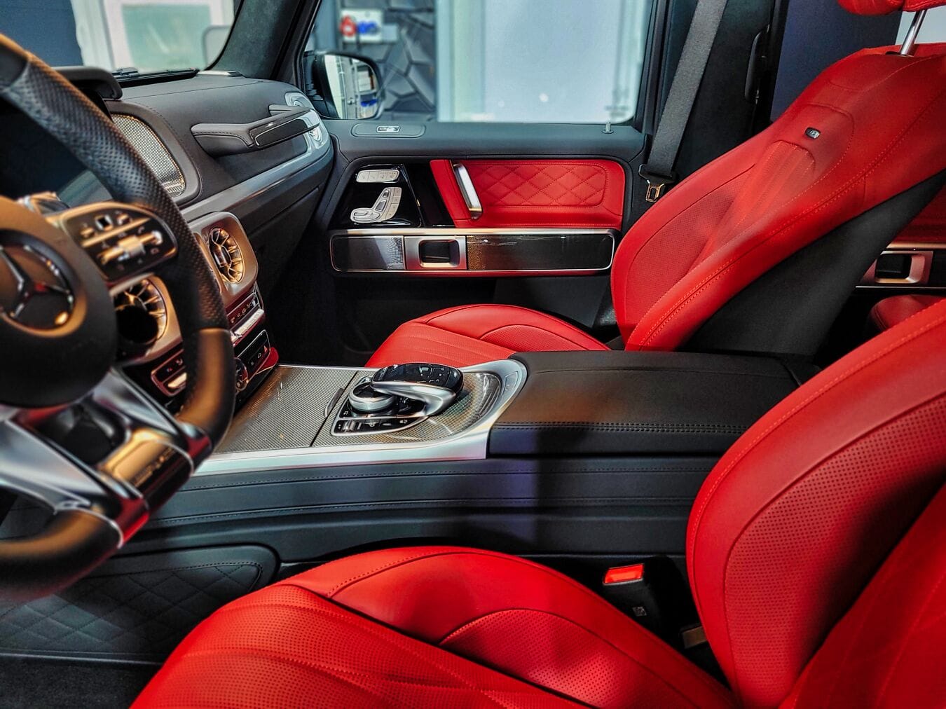 Mercedes G63 AMG bőr belső tér