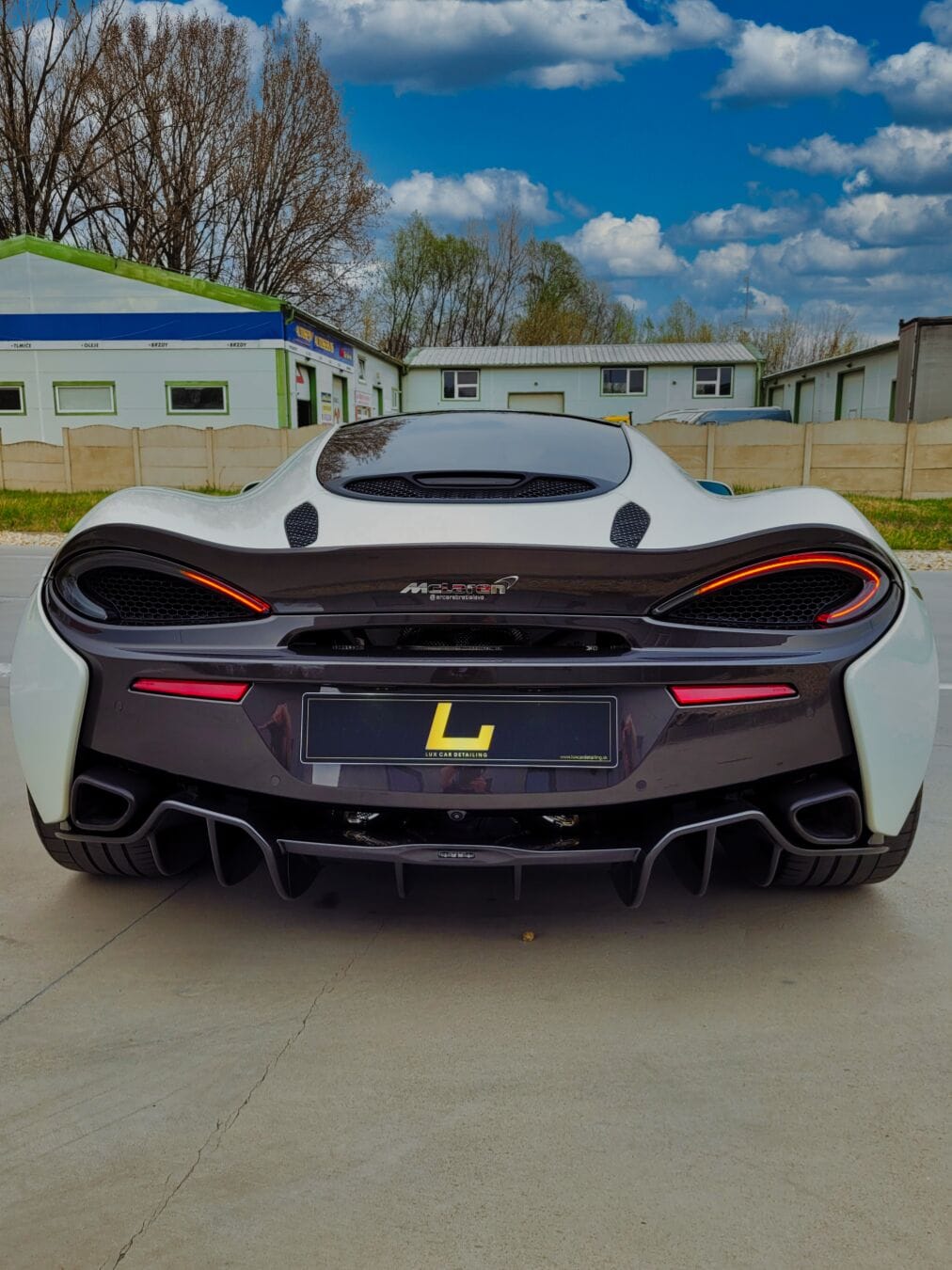 McLaren 570GT hátsó rész dizájn